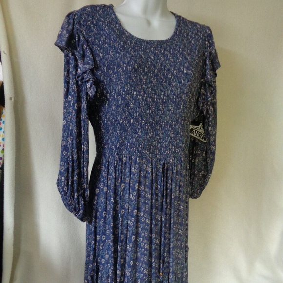 ANGIE SMOCKED TOP SHORT DRESS BLUE WHITE DAISEYS 3/4 SLEEVES SZ JR L - Picture 1 of 6